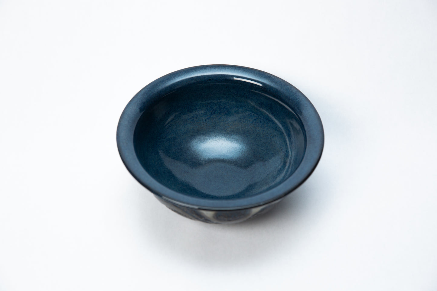 Chili Bowl. Dark Blue and Palladium Carved with Wave Pattern
